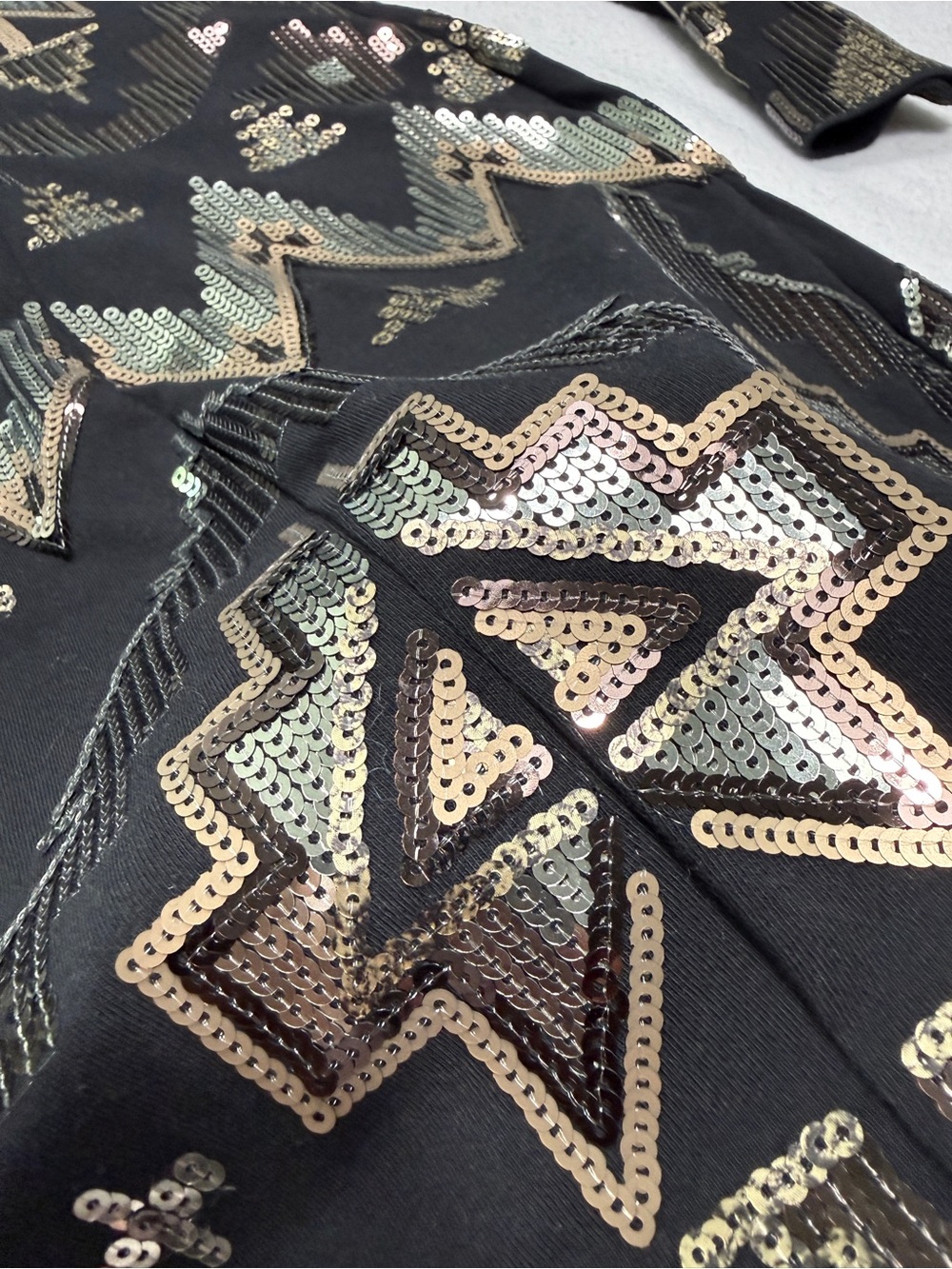 Express Black Off-Shoulder Sequin Aztek Pattern Mini Dress Sz X Small #2504 - Picture 6 of 7